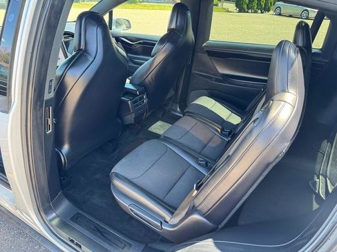 Used 2018 Tesla Model X 100D AWD/4WD image 18