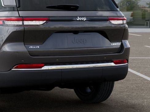 New 2026 Jeep Grand Cherokee Limited AWD/4WD image 13