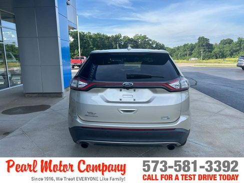 Used 2017 Ford Edge SEL w/ Equipment Group 201A AWD/4WD image 5