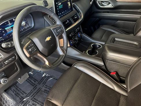 Used 2023 Chevrolet Tahoe High Country AWD/4WD image 10