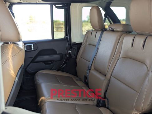 Used 2022 Jeep Wrangler Unlimited Rubicon 4xe w/ Safety Group AWD/4WD image 34