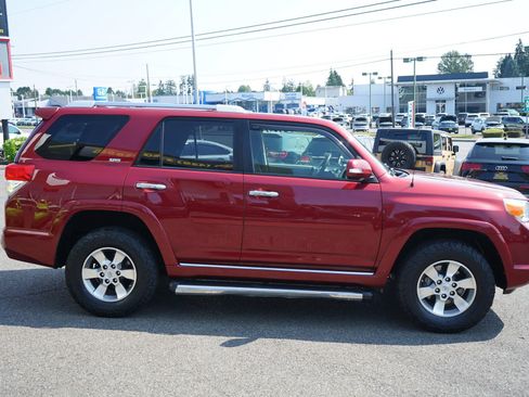 Used 2012 Toyota 4Runner SR5 AWD/4WD image 6