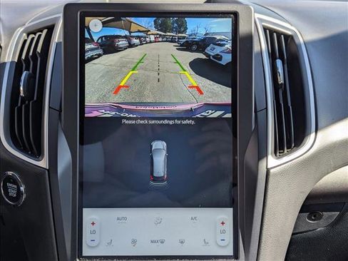 Used 2024 Ford Edge SEL image 12