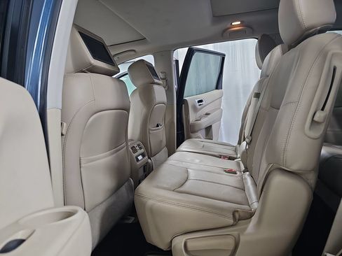 Used 2014 Nissan Pathfinder Platinum w/ Platinum Premium Package AWD/4WD image 19