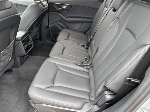Used 2025 Audi Q7 2.0T Premium Plus w/ Premium Plus Package AWD/4WD image 6