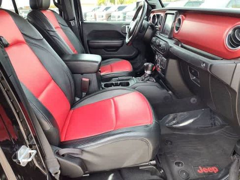 Used 2021 Jeep Gladiator Rubicon w/ Uconnect 4C Nav & Sound Group AWD/4WD image 18
