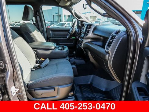 Used 2024 RAM 3500 Tradesman w/ Chrome Appearance Group AWD/4WD image 15