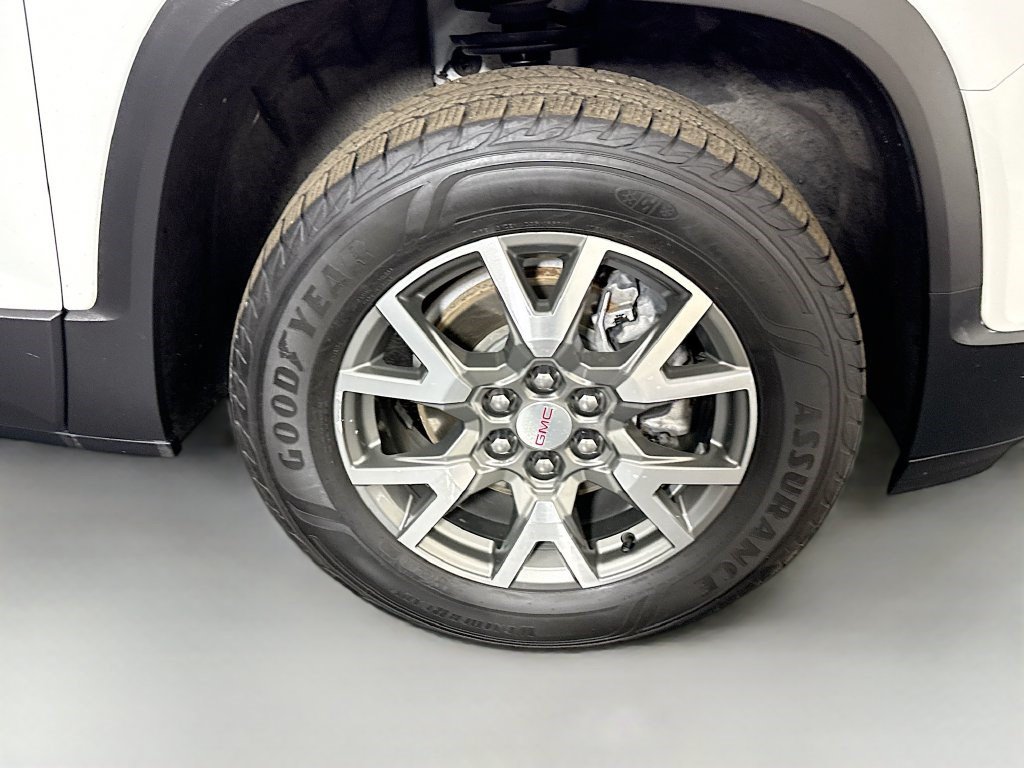Used 2022 GMC Acadia SLE FWD image 31