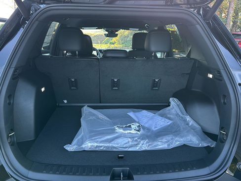 New 2026 Chevrolet Equinox LT w/ Convenience Package II image 32