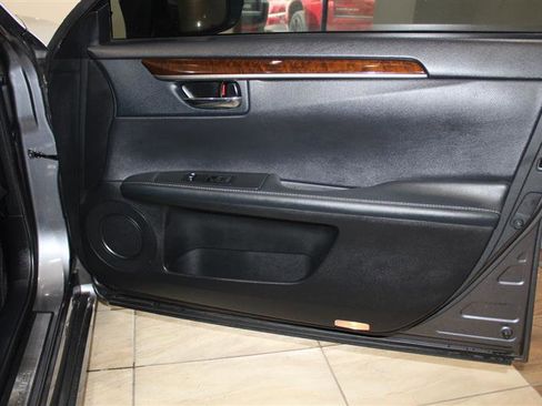 Used 2014 Lexus ES 350 w/ Premium Package FWD image 26