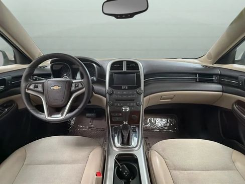 Used 2013 Chevrolet Malibu LT w/ Power Convenience Package FWD image 9