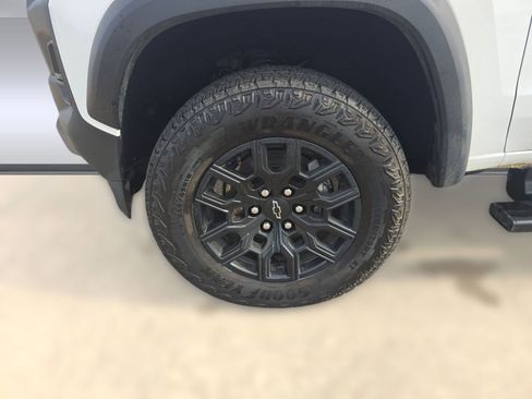 Used 2025 Chevrolet Colorado Trail Boss image 10