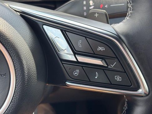 Certified 2025 Buick Enclave Preferred FWD image 19