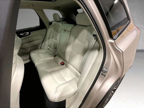 Used 2024 Volvo XC60 B5 Plus w/ Climate Package AWD/4WD image 22