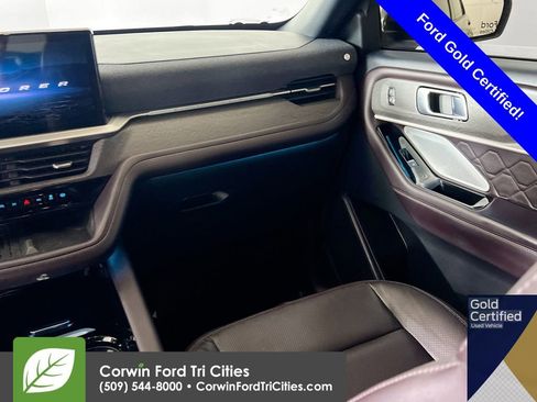 Used 2025 Ford Explorer Platinum w/ Ultimate Package AWD/4WD image 26