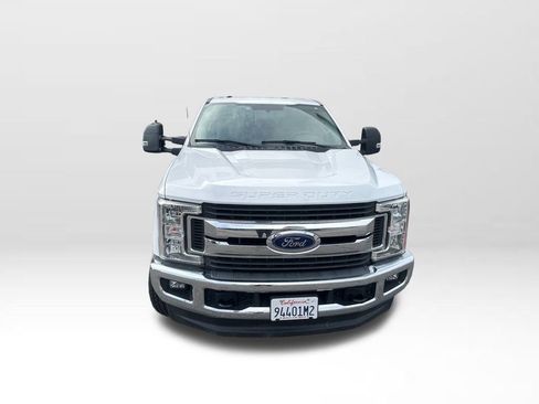 Used 2018 Ford F250 XLT w/ XLT Value Package image 8