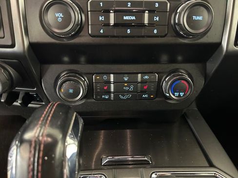 Used 2020 Ford F150 XLT w/ Equipment Group 302A Luxury AWD/4WD image 21