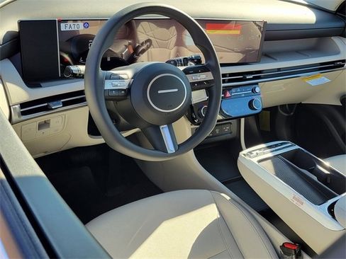 New 2026 Hyundai Tucson Blue SE image 3