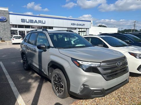 Used 2026 Subaru Forester Premium AWD/4WD image 2