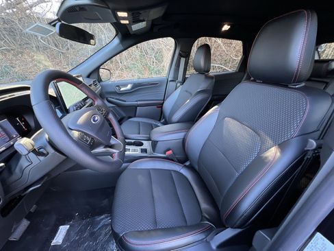 New 2025 Ford Escape ST-Line w/ Tech Pack #1 image 13