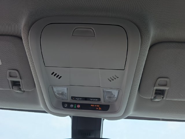 Used 2020 GMC Terrain SLE FWD image 26