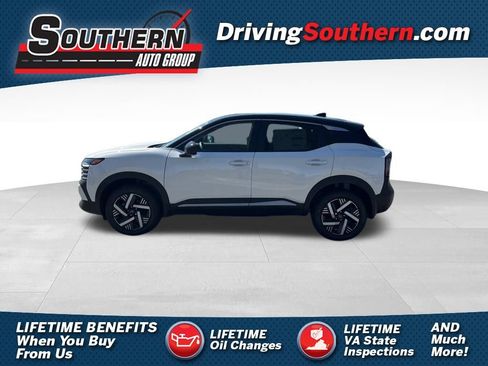 New 2025 Nissan Kicks SV w/ Illumination Package image 1