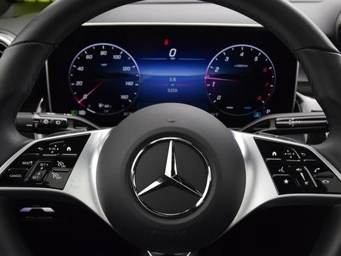 Certified 2026 Mercedes-Benz GLC 300 4MATIC image 23