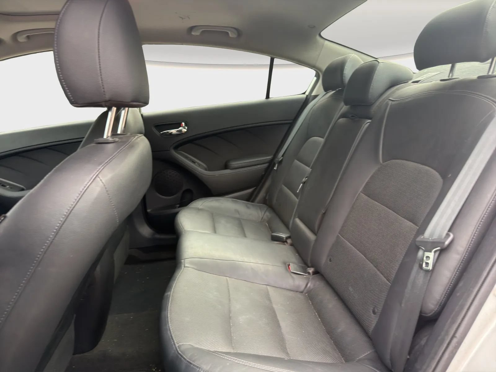 Used 2015 Kia Forte EX w/ Premium Package FWD image 13