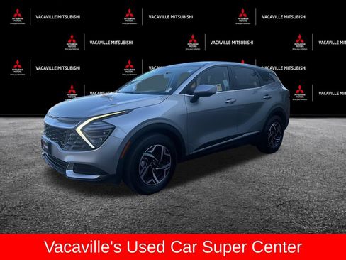 Used 2025 Kia Sportage LX FWD image 1