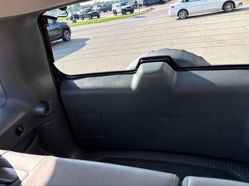 Used 2005 Jeep Liberty Limited AWD/4WD image 20