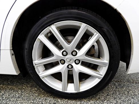 Used 2016 Lexus CT 200h FWD image 21