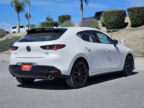 New 2026 MAZDA MAZDA3 Hatchback w/Premium Plus Pkg image 16