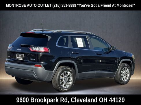 Used 2019 Jeep Cherokee Latitude Plus w/ Comfort/Convenience Group image 7