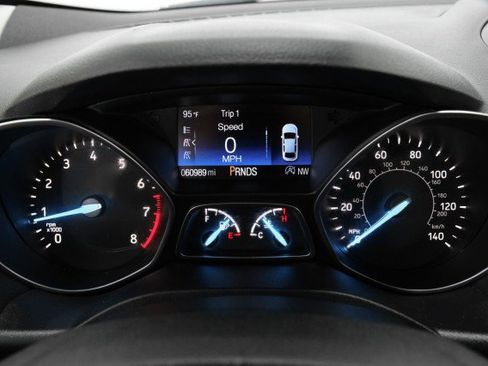 Used 2017 Ford Escape SE w/ Equipment Group 201A AWD/4WD image 17