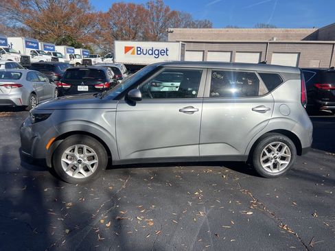 Used 2024 Kia Soul LX w/ Option Group 015 image 19