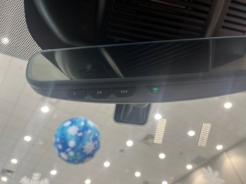 Used 2023 Nissan Rogue SL w/ SL Premium Package image 25