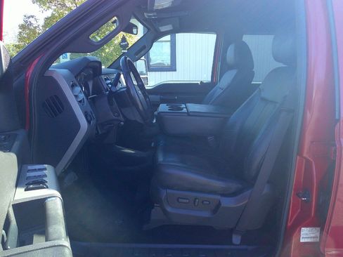 Used 2011 Ford F250 Lariat w/ Lariat Interior Pkg image 11