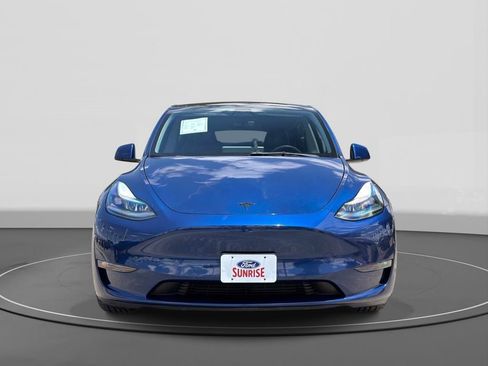 Used 2022 Tesla Model Y Performance AWD/4WD image 2
