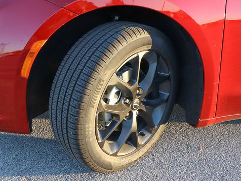 New 2026 Chrysler Pacifica Limited w/ S Appearance Package image 12