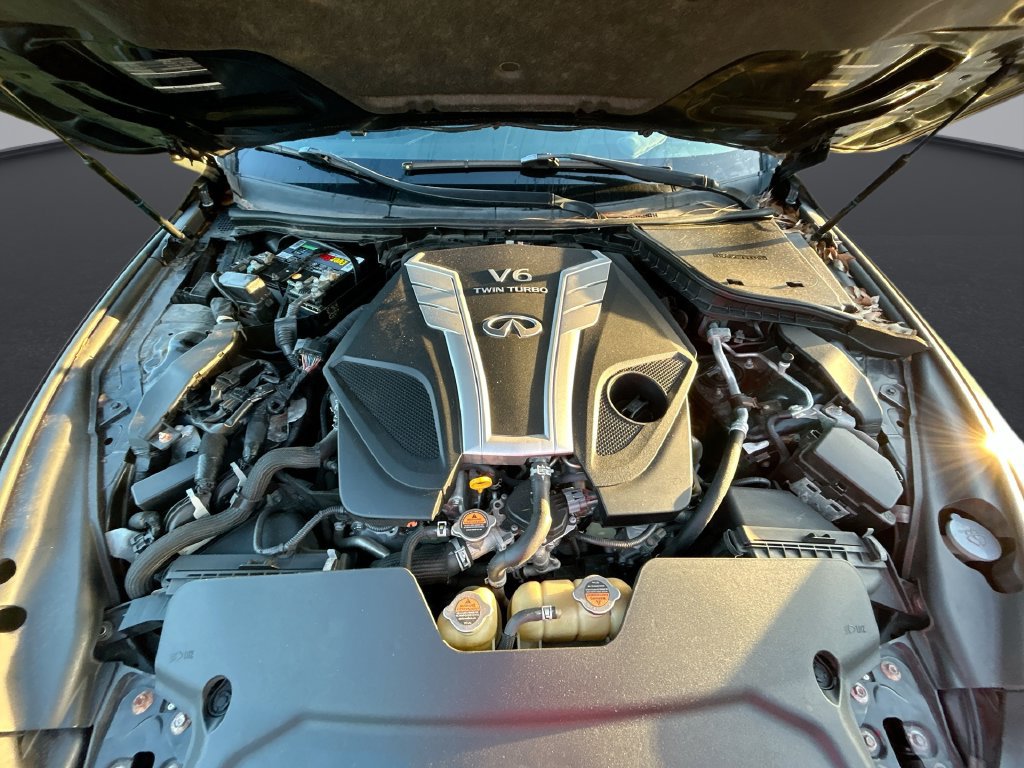 Used 2018 INFINITI Q60 3.0t Luxe w/ Sensory Package 3.0T Luxe AWD/4WD image 32