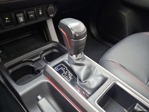 Certified 2022 Toyota Tacoma TRD Pro AWD/4WD image 16