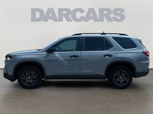 Used 2024 Honda Pilot TrailSport image 4