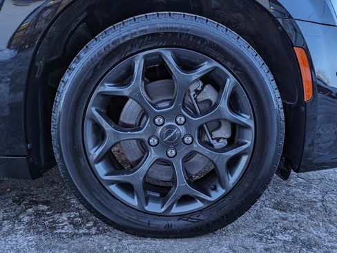 Used 2021 Chrysler 300 Touring L image 55