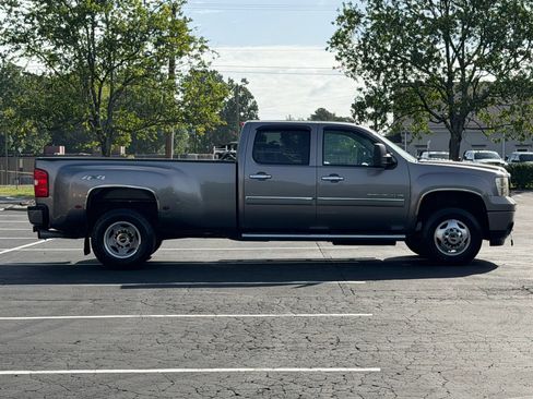 Used 2012 GMC Sierra 3500 Denali AWD/4WD image 5