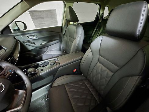 New 2026 Nissan Rogue Platinum w/ Platinum Premium Package image 11