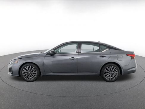 Used 2026 Nissan Altima 2.5 SV FWD image 4
