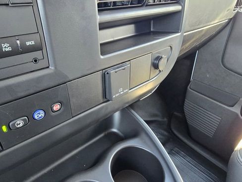 New 2025 Chevrolet Express 2500 w/ Enhanced Convenience Package image 18