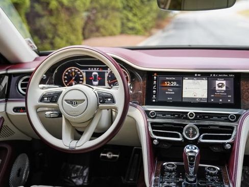 Used 2022 Bentley Flying Spur V8 AWD/4WD image 26