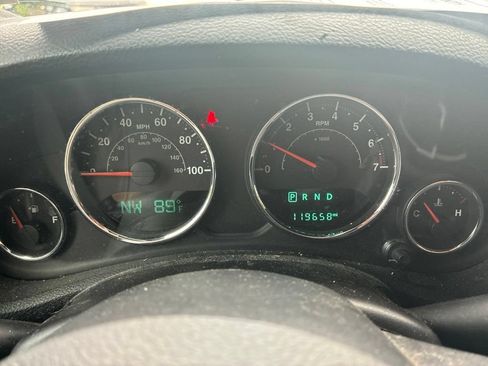 Used 2016 Jeep Wrangler Unlimited Sport w/ Max Tow Package AWD/4WD image 12