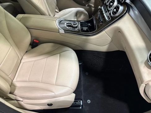 Used 2019 Mercedes-Benz GLC 300 image 26